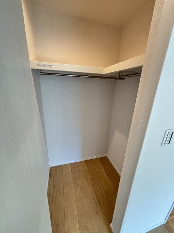 ウィンメゾン薬園台0203号室 たっぷりとした収納スペースです