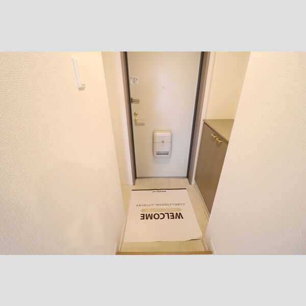 ミドルロード　壱番館 玄関