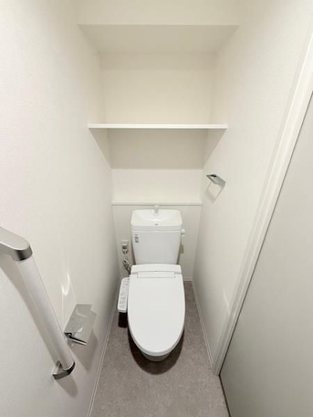エレミ本蓮沼2階 トイレ