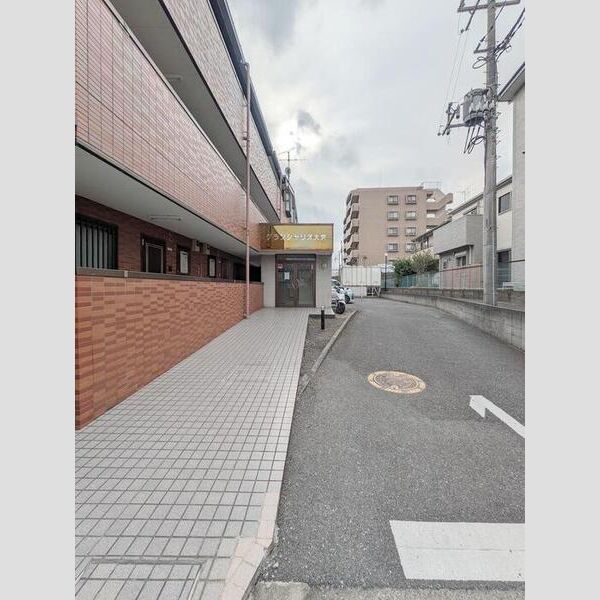 グランシャリオ大宮203号室 エントランス