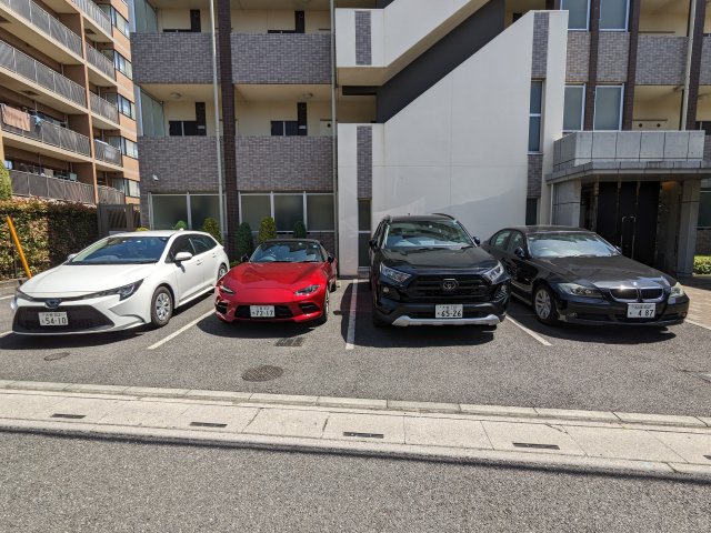 アイビーコート401号室 駐車場