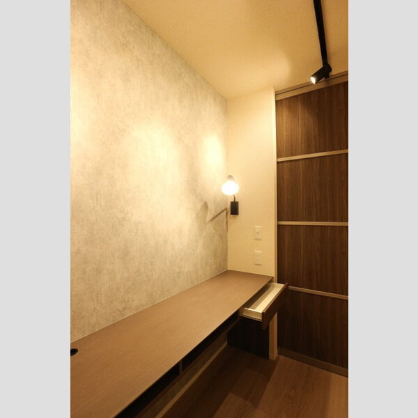 ルガーセグーロ　LugarSeguro201号室 ワークスペース