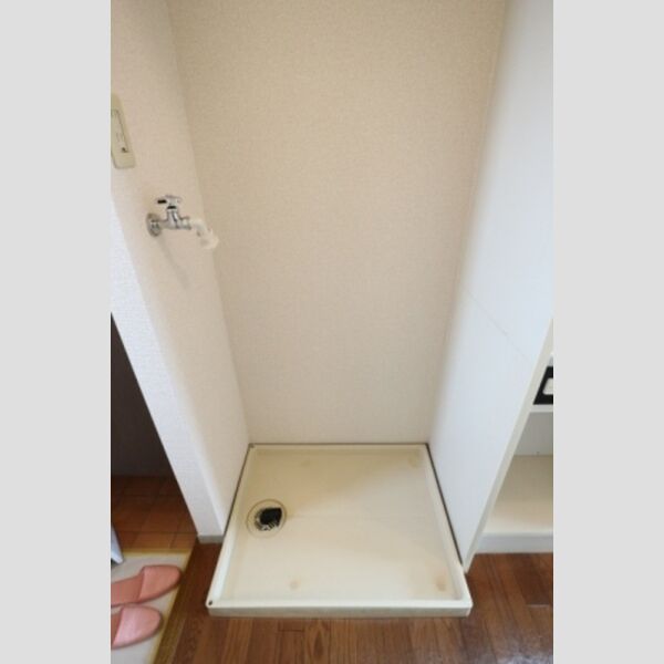 マリーゴールドA102号室 室内洗濯機置場