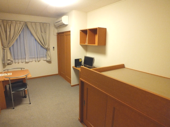 レオパレスクレールニトナ206号室 寝室