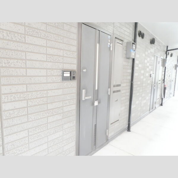 メデアージュ・エイ102号室 同建物別部屋の参考画像