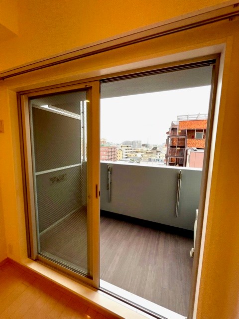 レジディア三軒茶屋4階 バルコニー