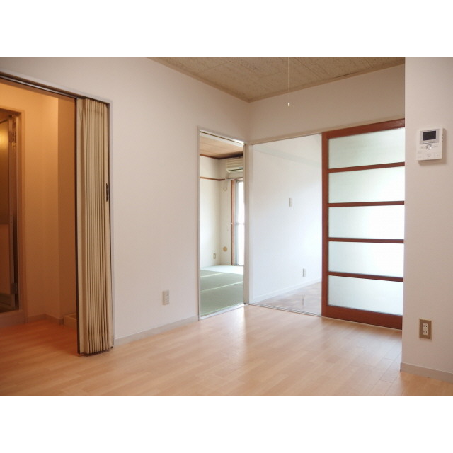 サンワパレス リビング