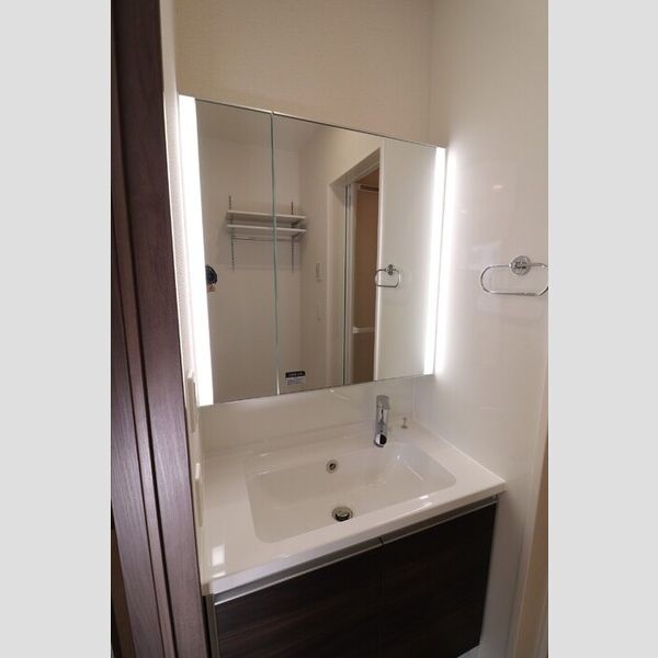 ユートリー　Ⅲ201号室 同建物別部屋の参考画像