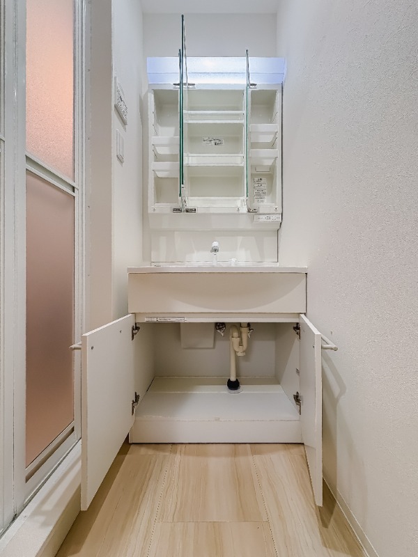 ＬＯＣ’Ｓ　ＫＩＫＵＮＡ1階 洗面