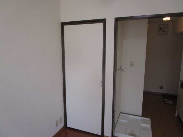 コーモラント新杉田2階 内観