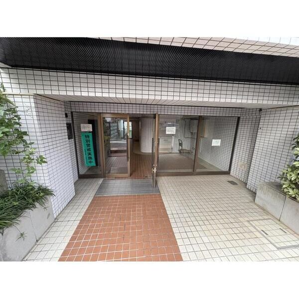 エスカイア千歳船橋 エントランス