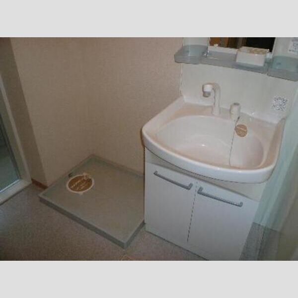 フォースリン ロード102号室 洗面化粧台