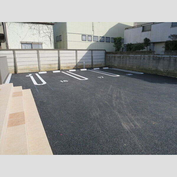 シエロ　B 駐車場