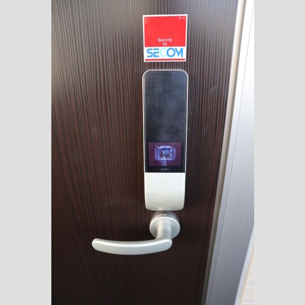 エルヴィータ303号室 ICカードキー