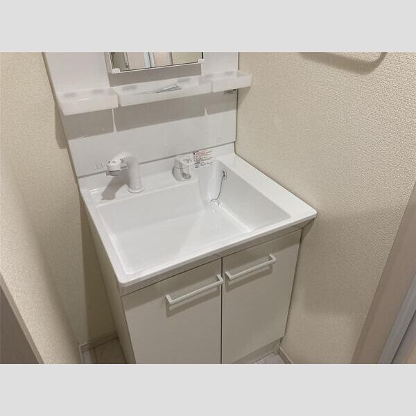 リーブルファイン中央区本町西 洗面