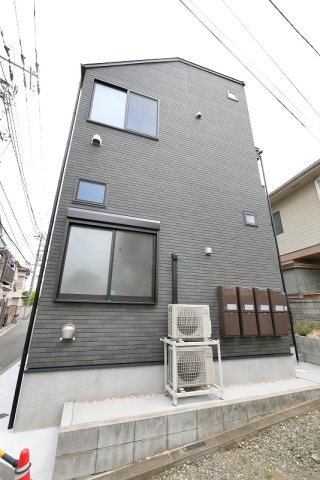 ハーモニーテラス志茂ⅩⅥ1階 外観
