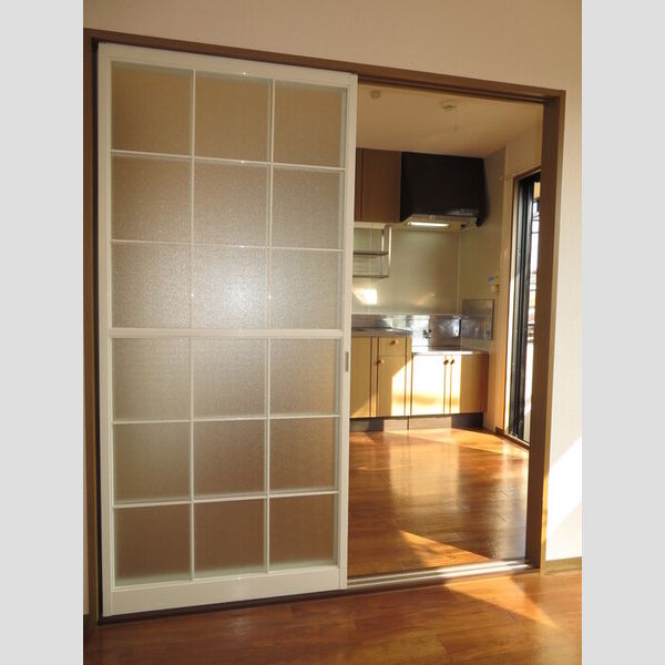 クレセント　AB キッチンと洋室との境の引き戸です♪