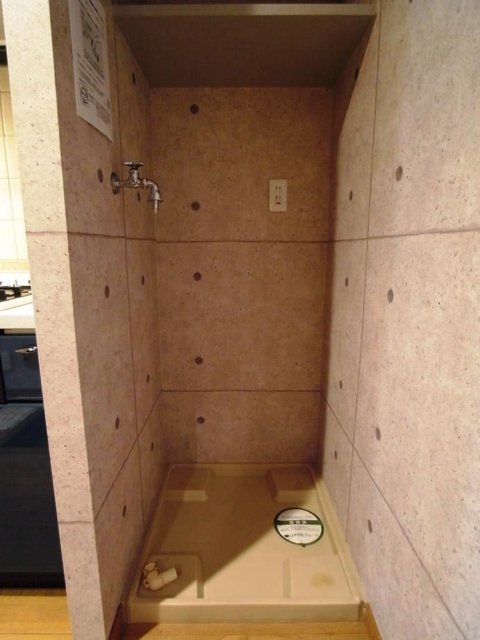 フェニックス三軒茶屋 室内洗濯機置場