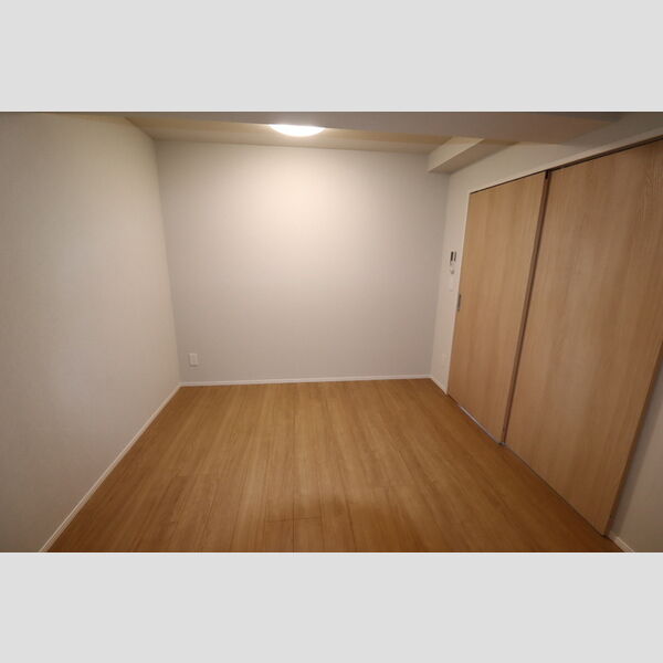 サンジョイアゼロ212号室 洋室5.7帖