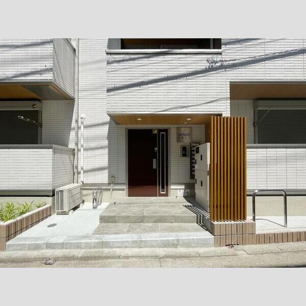 WINGS エントランス