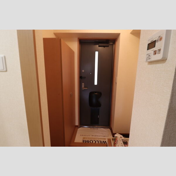サンピラー205号室 玄関