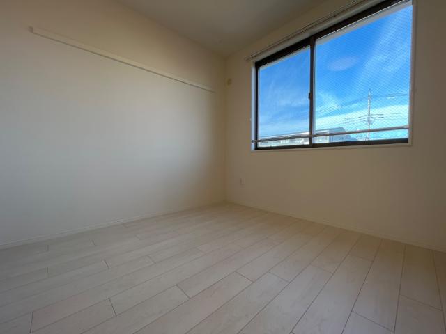 レヴメゾン神山弐番館 室内