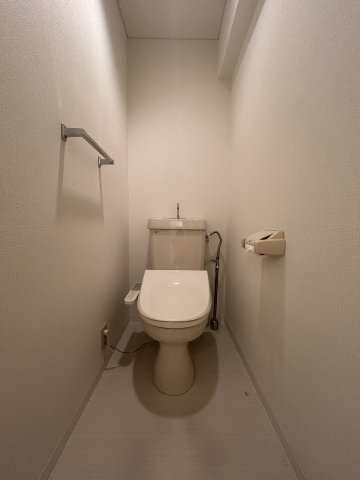 イーグランド光が丘304号室 トイレ