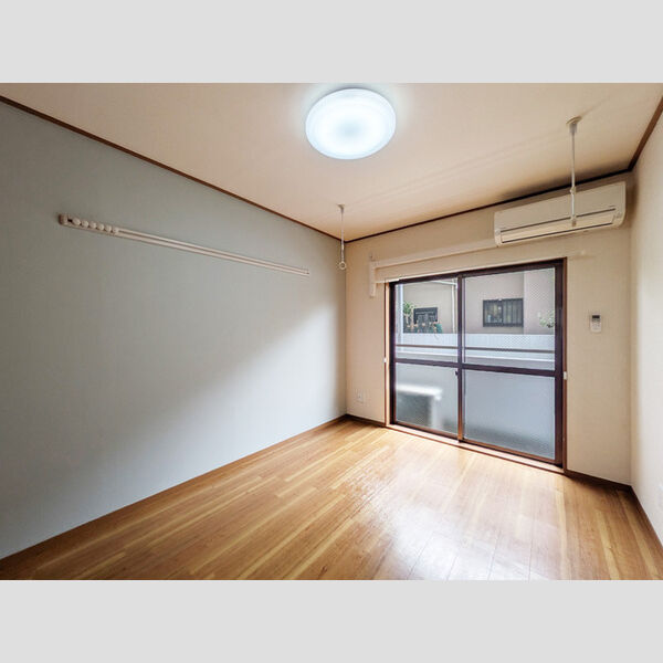 ライフアメニティー102号室 洋室