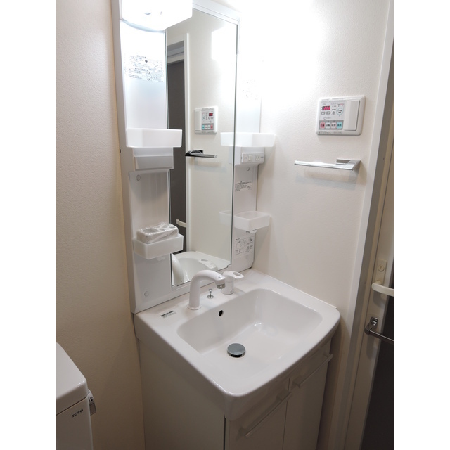 プレール・ドゥーク東新宿Ⅲ 内観