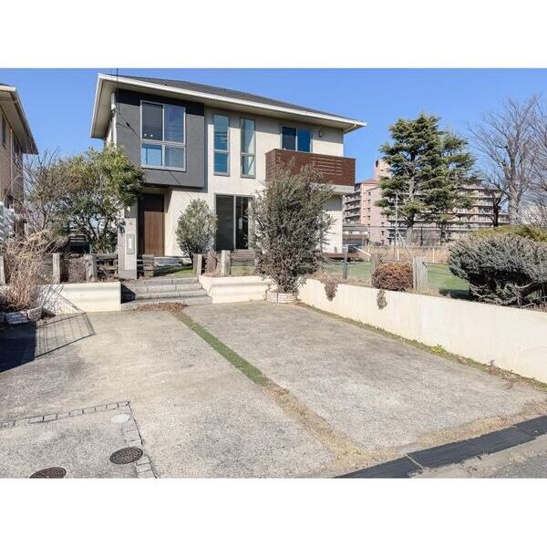 フォレストハウス緑台 駐車場