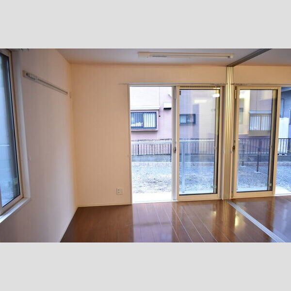 Dandelion　A101号室 リビング横洋室