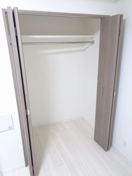 ラフィスタ横浜黄金町103号室 収納