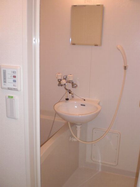 レオパレスパムグラネット206号室 内観