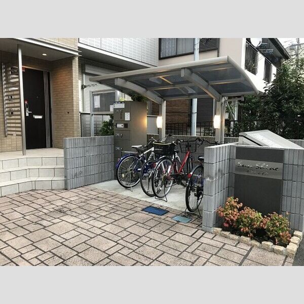 サンシャイン201号室 駐輪場