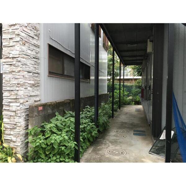 クレストハネスK102号室 エントランス