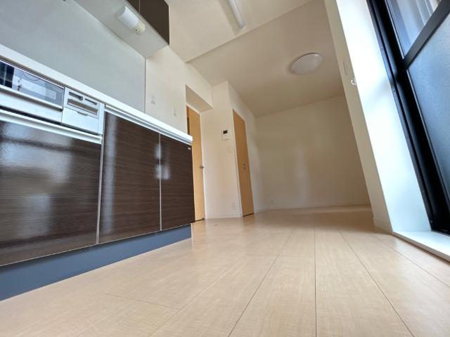 アンビシャス千葉城前 洋室