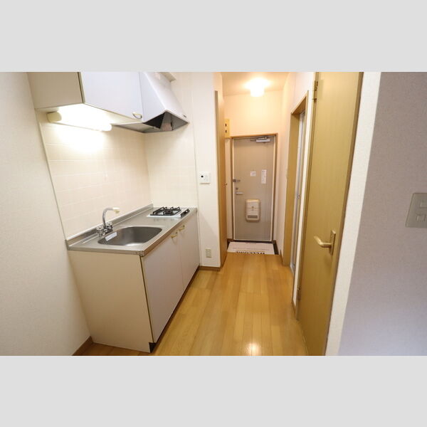 パセオおゆみ野112号室 キッチン～玄関