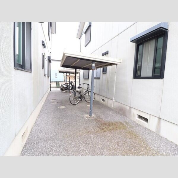 ブルーサントビー　B 駐輪場