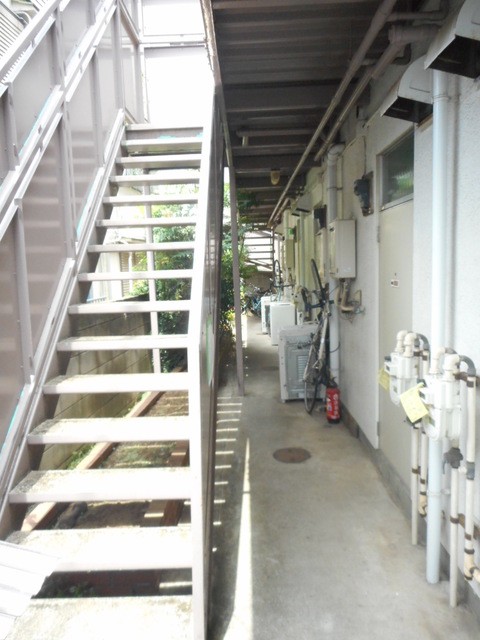 ＭＫハウス西原0208号室 エントランス