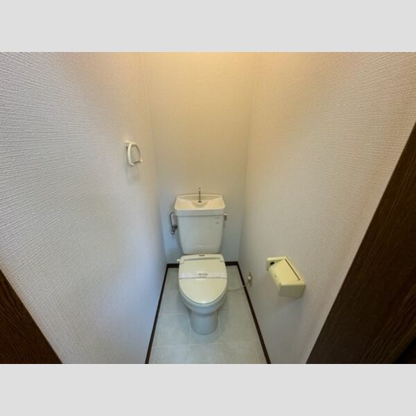 パークヴィラ101号室 トイレ