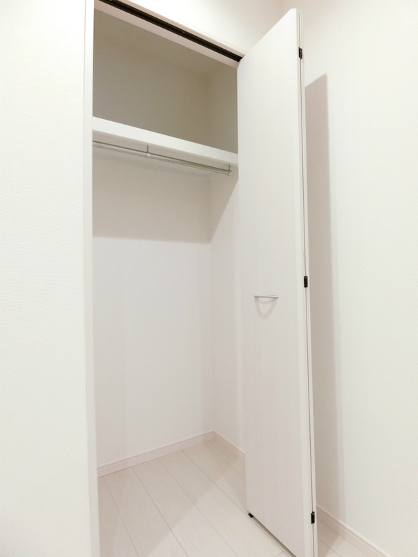 リブリ・ニューイースト2階 収納