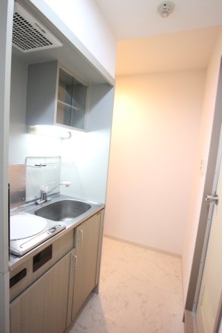 プライムアーバン鶴見寺谷202号室 キッチン