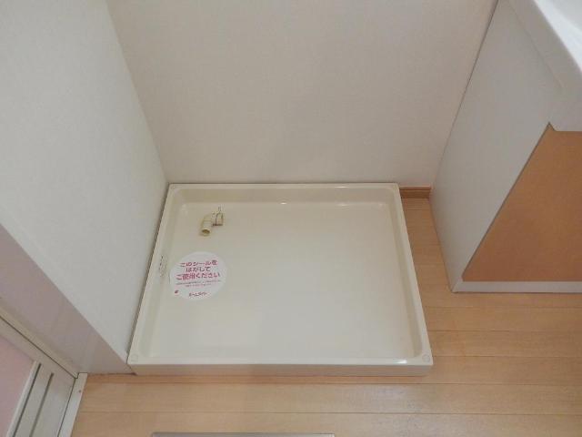 オーピュール201号室 洗濯機置場