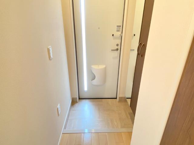 マロン・ド・サンⅡ 玄関