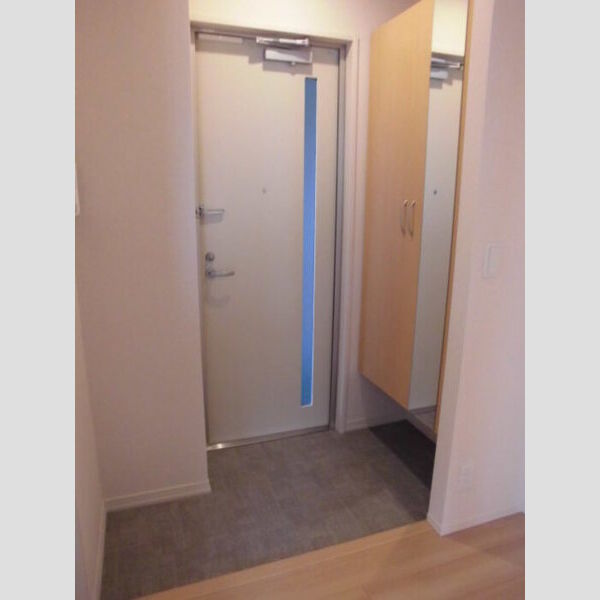 メゾン・ド・ノール おおたか 玄関