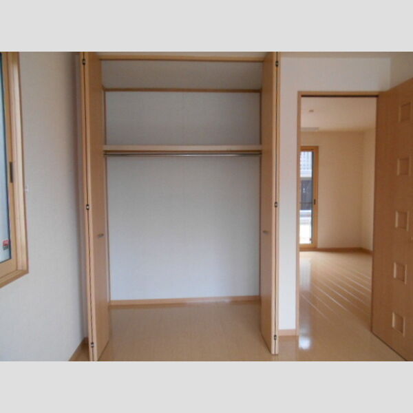 エミール・オガワ　A・B棟 クローゼット