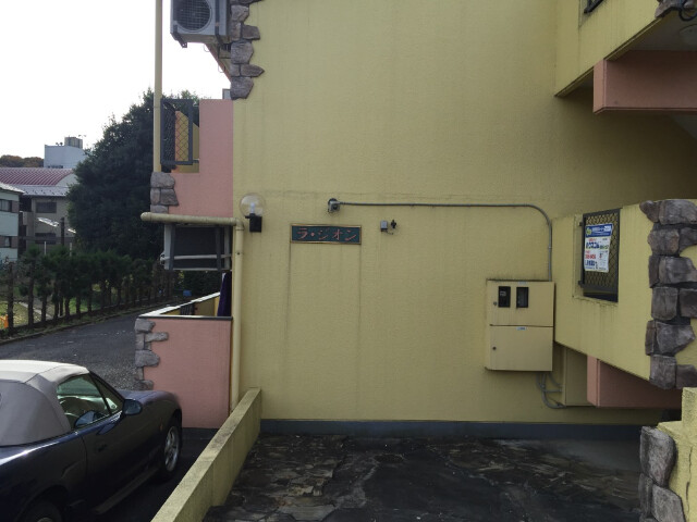 ラ・ジオン連光寺3階 外観