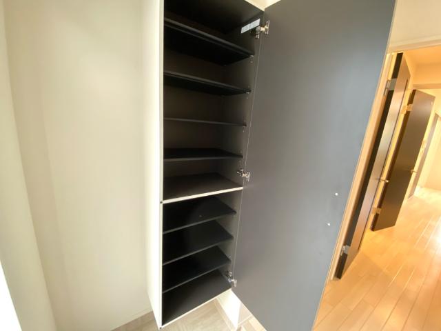 ラ・フォンテーヌ106号室 下駄箱