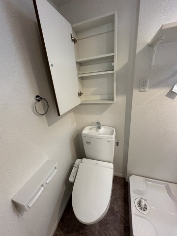 ベイルーム大口通り201号室 トイレ