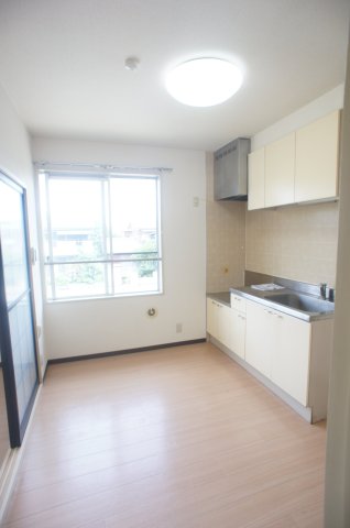 クレストコートＢ リビング